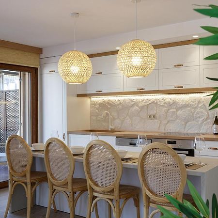Villa Seashell -Wonderful Newly Renovated Villa On The Beach Galatás Extérieur photo