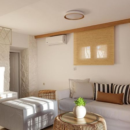 Villa Seashell -Wonderful Newly Renovated Villa On The Beach Galatás Extérieur photo
