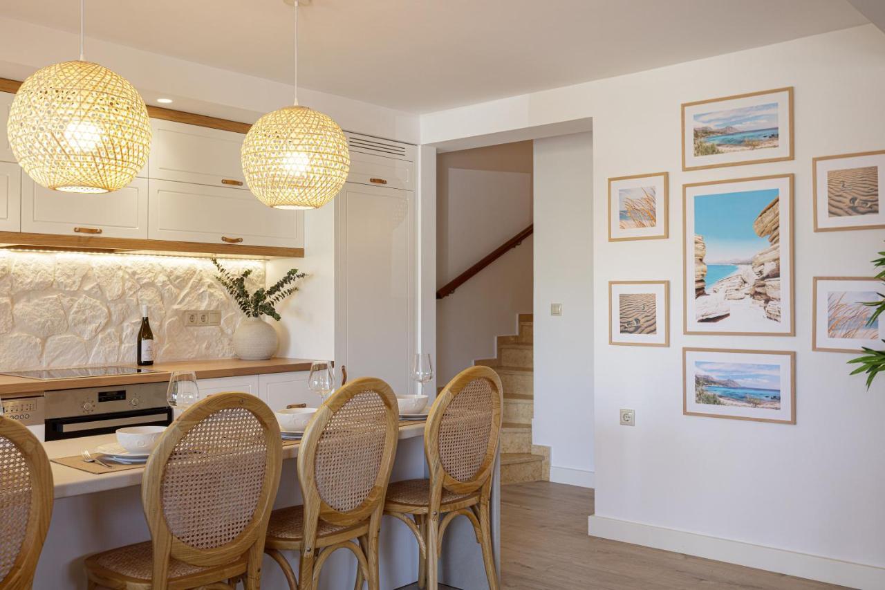 Villa Seashell -Wonderful Newly Renovated Villa On The Beach Galatás Extérieur photo