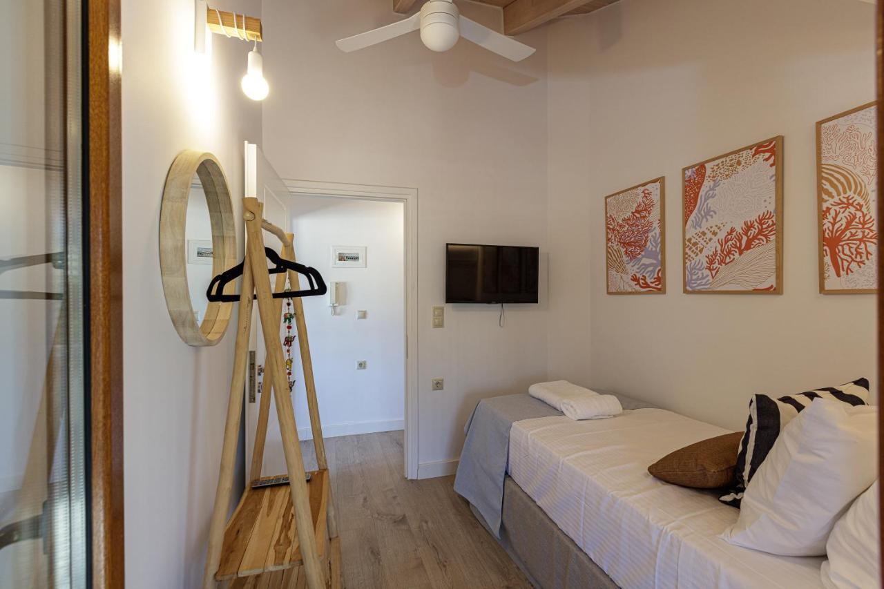Villa Seashell -Wonderful Newly Renovated Villa On The Beach Galatás Extérieur photo