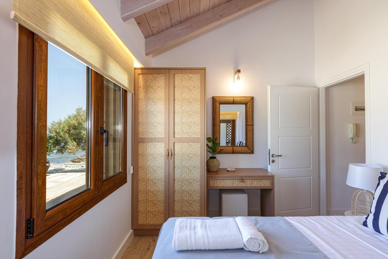 Villa Seashell -Wonderful Newly Renovated Villa On The Beach Galatás Extérieur photo