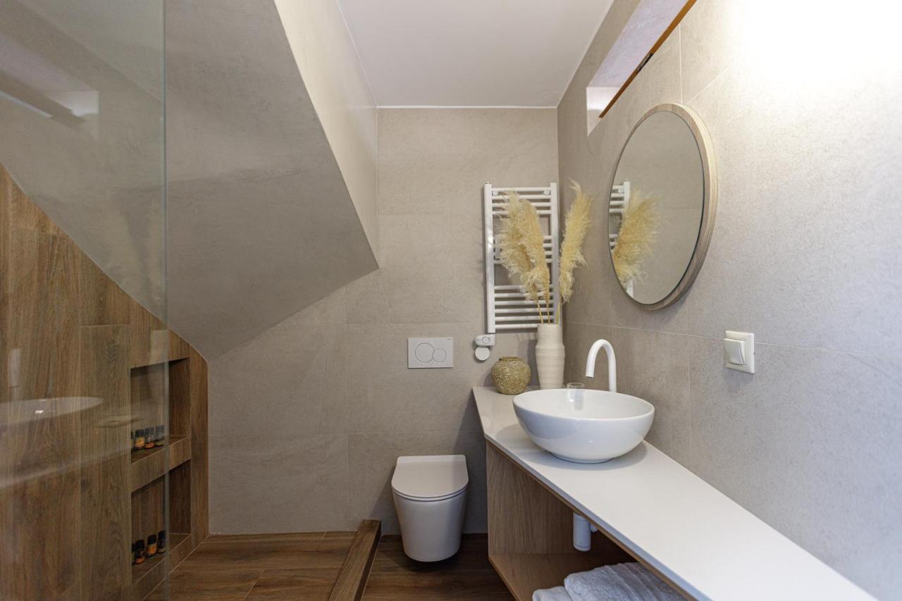 Villa Seashell -Wonderful Newly Renovated Villa On The Beach Galatás Extérieur photo