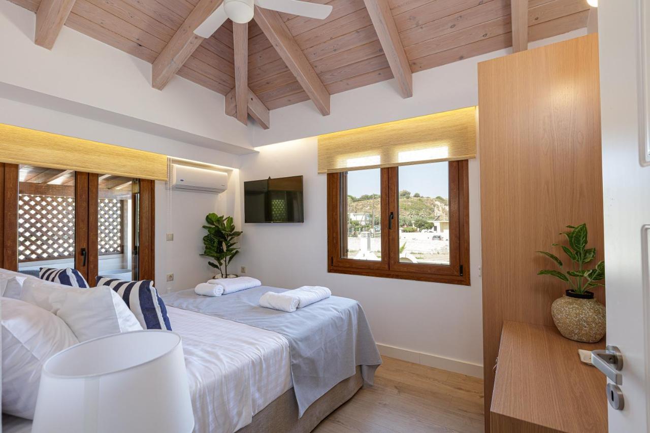 Villa Seashell -Wonderful Newly Renovated Villa On The Beach Galatás Extérieur photo