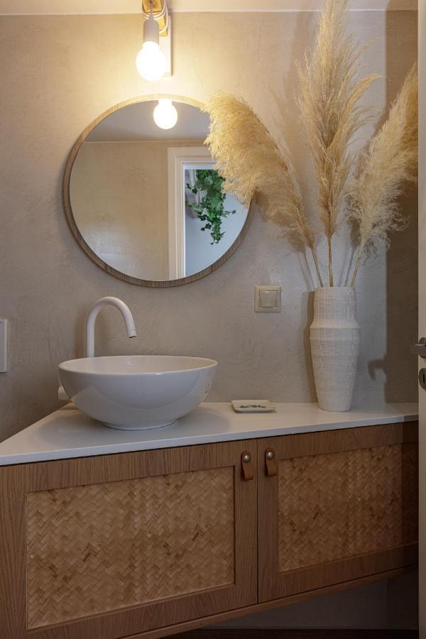 Villa Seashell -Wonderful Newly Renovated Villa On The Beach Galatás Extérieur photo
